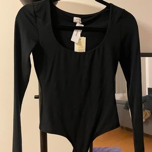 Aritzia chablis scoopneck body suit. Brand new